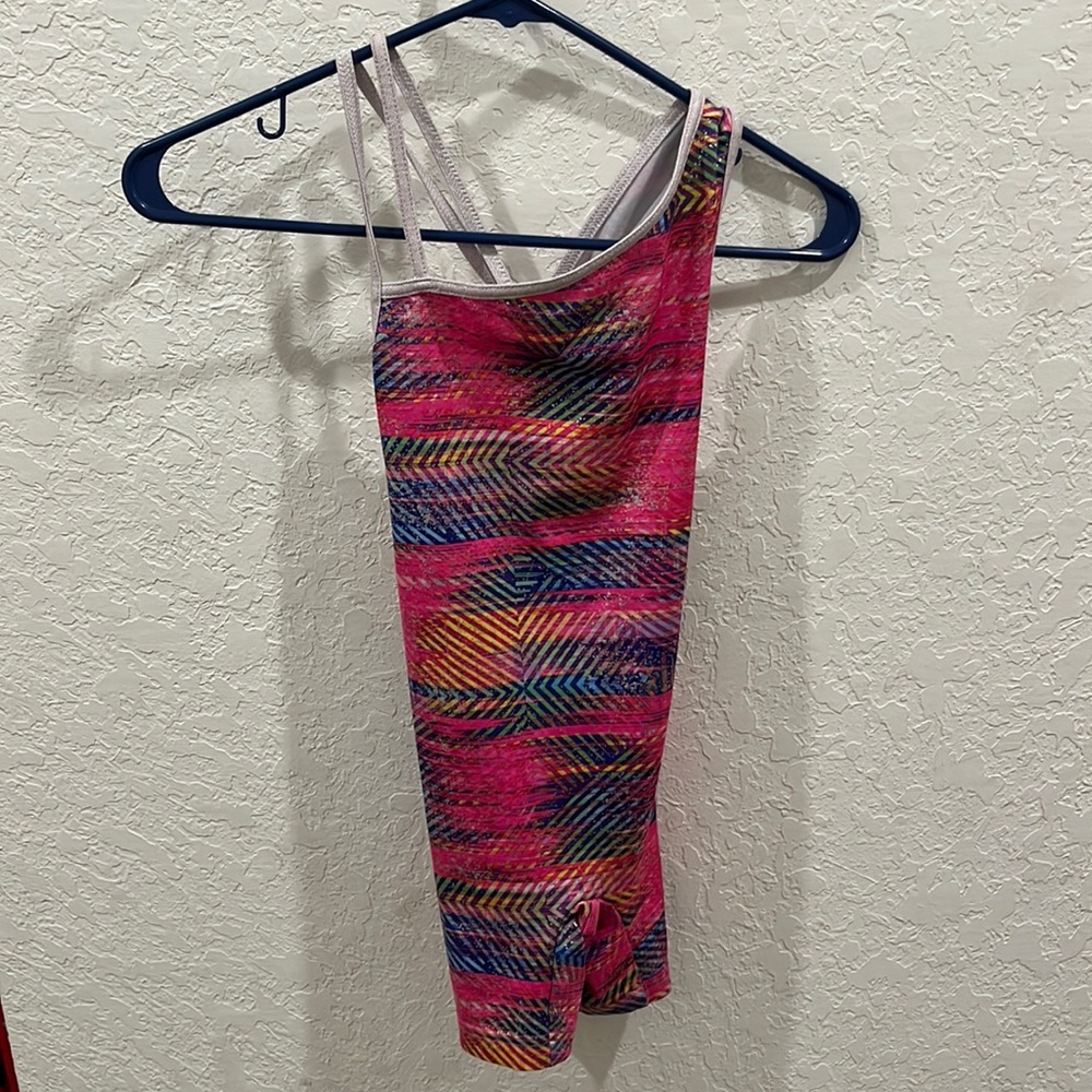 Pink leotard with multicolor